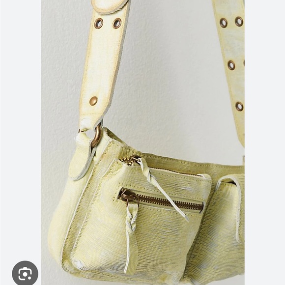 Weathered Wade Sling bag - Picture 5 of 9